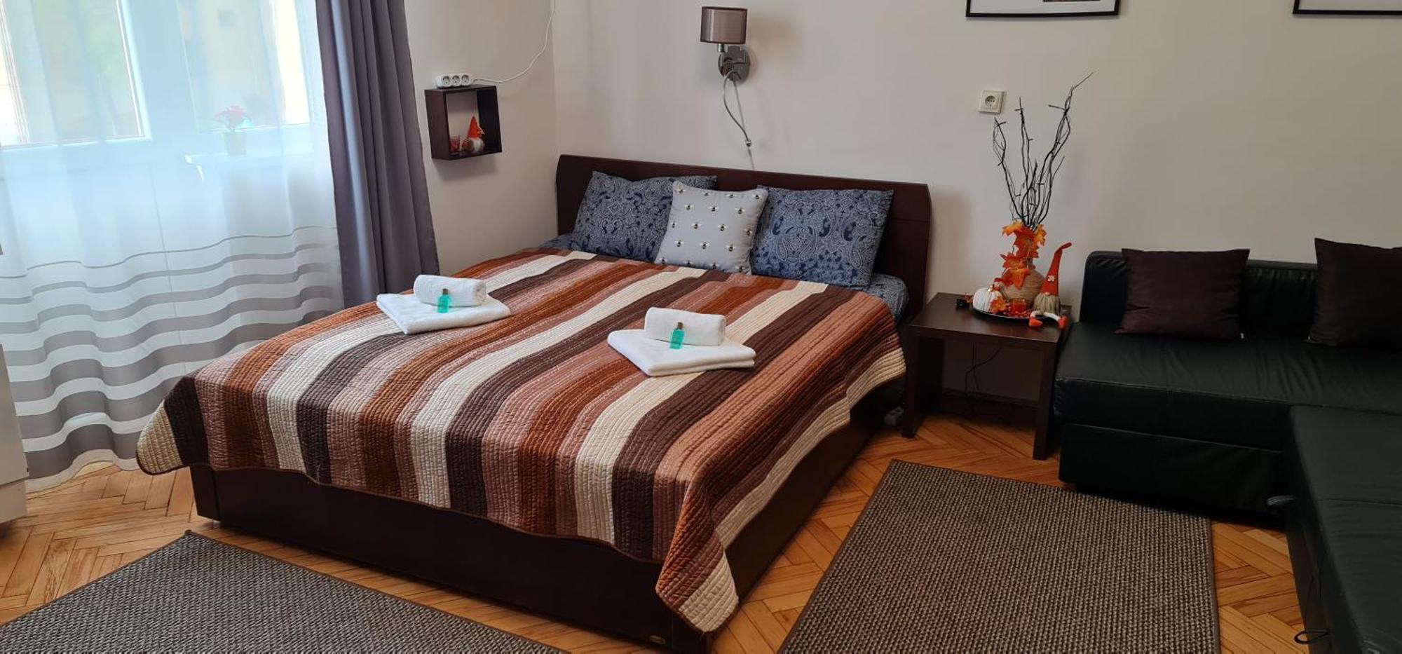 Bumblebee Apartment With Ac Budapest Bagian luar foto